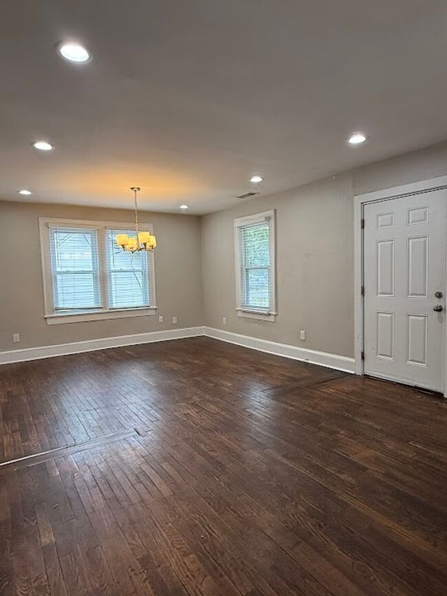 Building Photo - 3 Bed 1 bath in Atlanta!