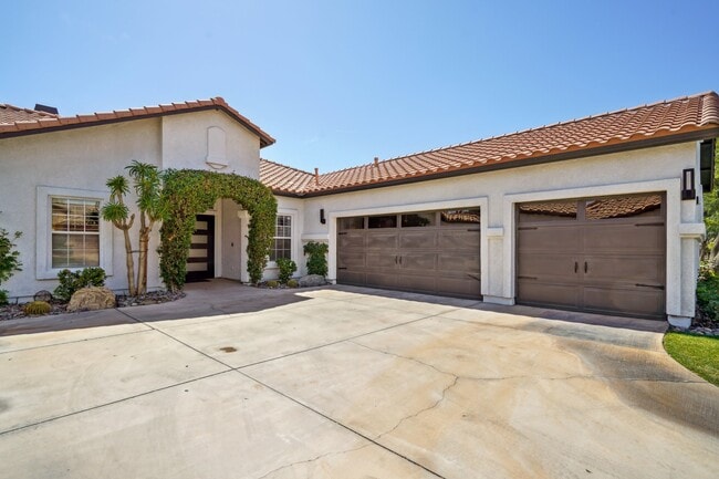 Building Photo - 45138 Shaugnessy Dr