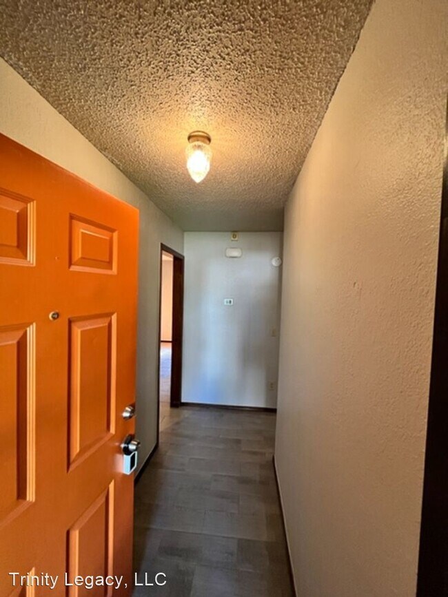 Building Photo - 3 br, 2 bath House - 1100 Silver Maple