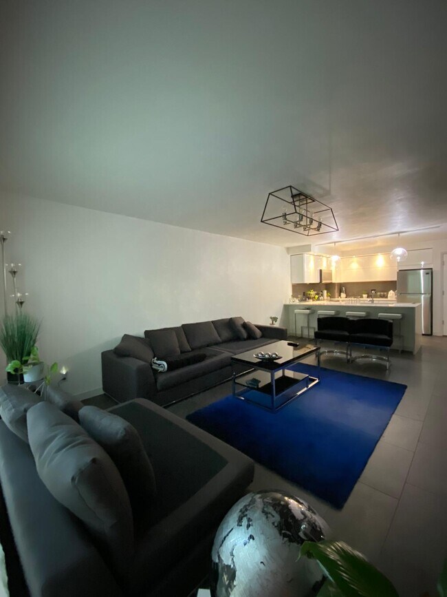 Foto del edificio - 4837 Cedar Springs Rd