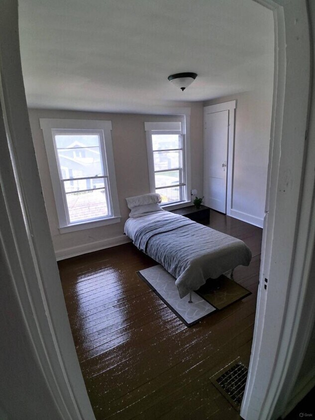 Building Photo - 3.0 bedroom in Richmond Indiana 47374