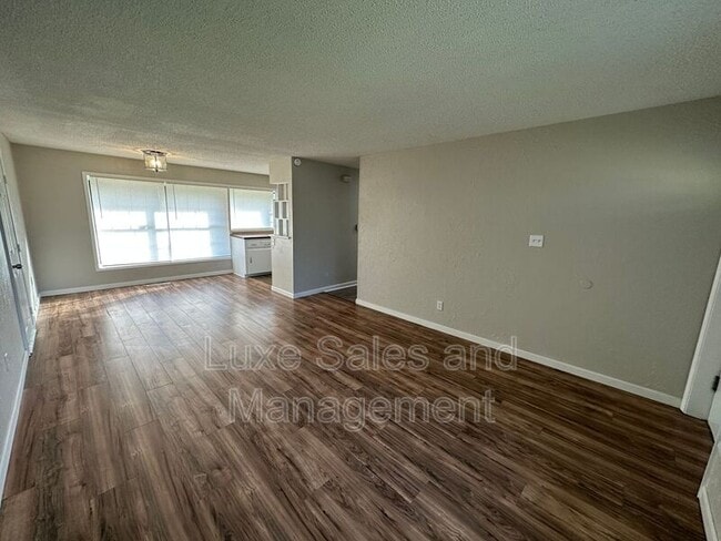 Building Photo - 209 Gill Dr