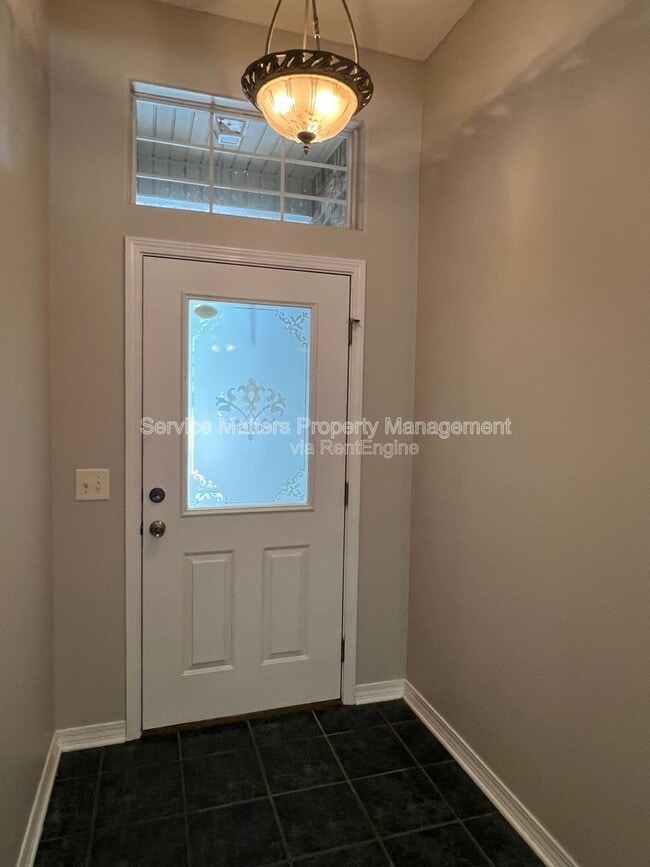 Building Photo - 5959 Sleepy Hollow Ct