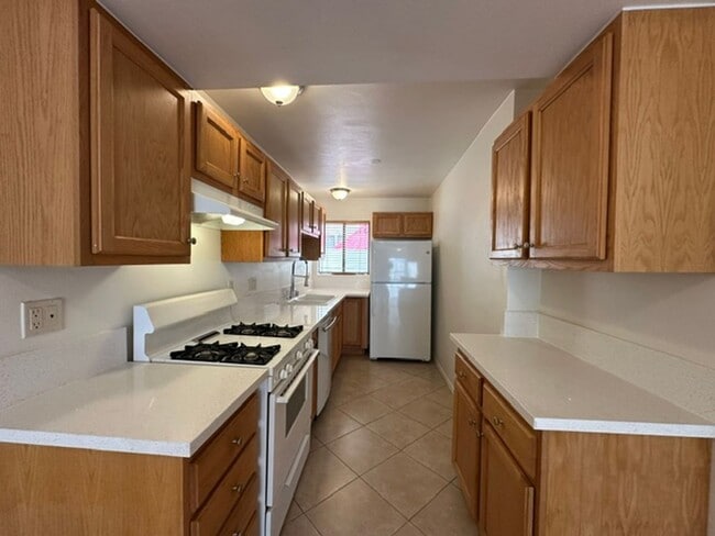 Building Photo - 22865 Del Valle St