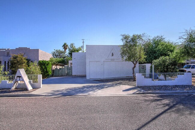 Building Photo - 18019 N 40th Pl