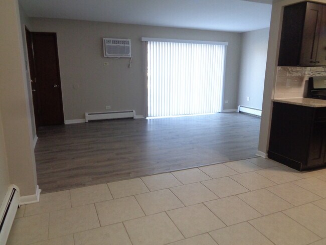 Foto del edificio - 8149 83rd Pl