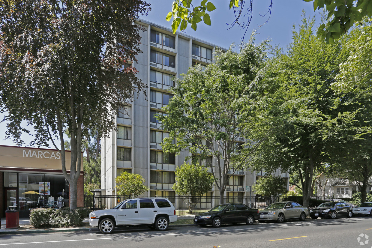 Building Photo - Sierra Vista Apartments