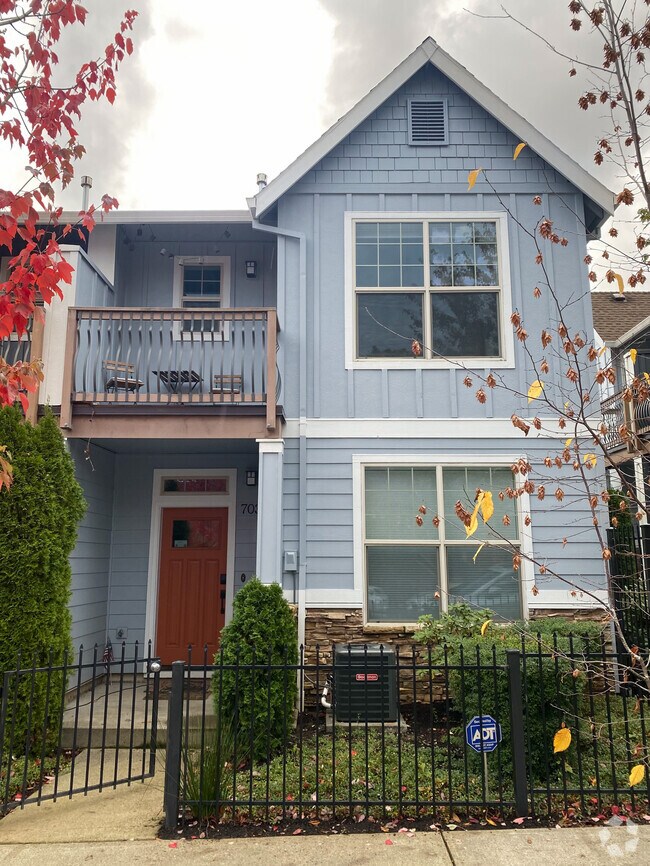 Loves Apartments under 800 Portland, OR 1 Rentals