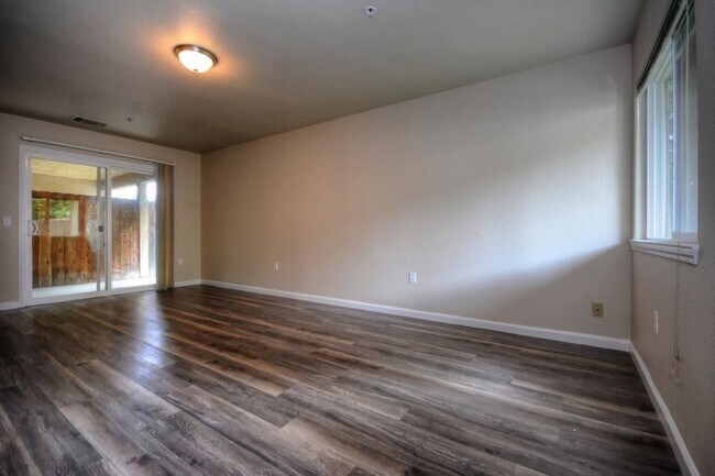 Foto del edificio - 1100 E Monte Vista Ave, Turlock, CA 95382