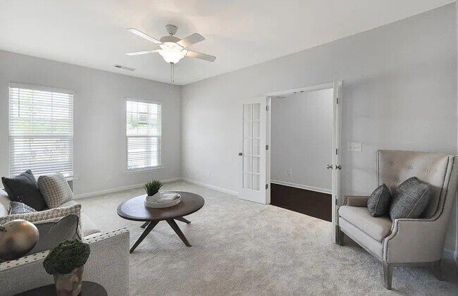 Foto del edificio - 6165 Bennett Pkwy