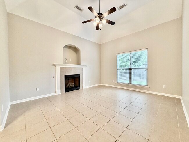 Foto del edificio - 134 Tanner Ln