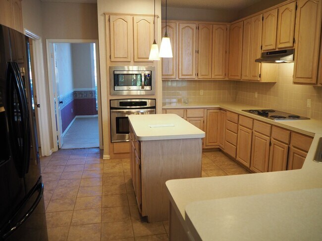 Building Photo - 2105 Friar Ct