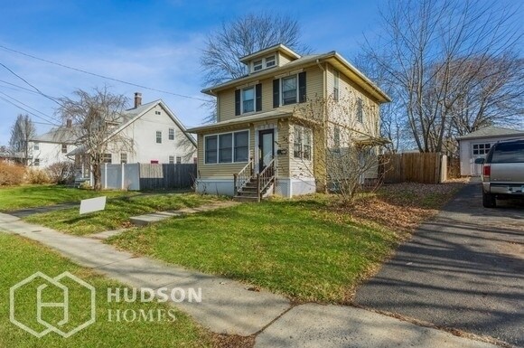 Building Photo - NOW AVAILABLE! 37 Evergreen Ave a, Middlet...