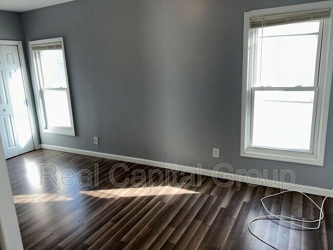 Foto del edificio - 1724 Foster Ave
