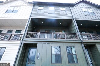 Building Photo - 1305 Breezy St SE