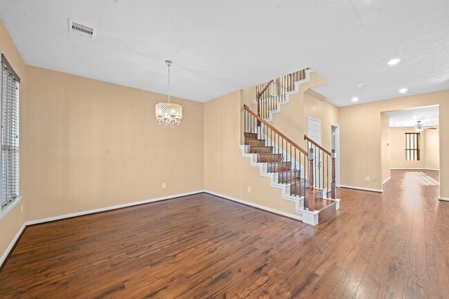 Foto del edificio - 5007 Pine Ridge Knoll Ct