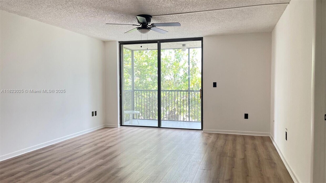 Foto principal - 5550 NW 44th St