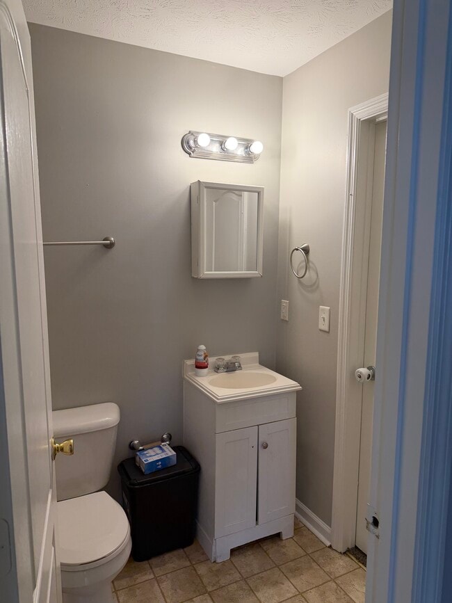 Foto del edificio - 114 Herndon Ln