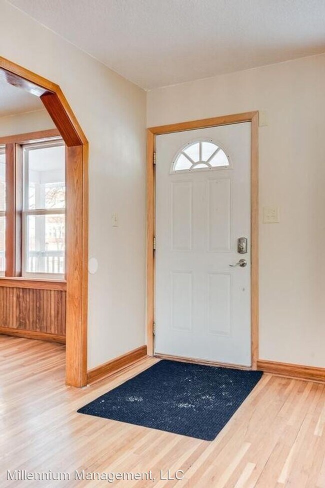 Building Photo - 6 br, 2 bath House - 2012 St Clair Ave