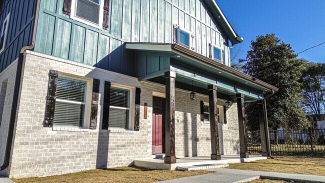 Foto del edificio - 2813 Mead Rd