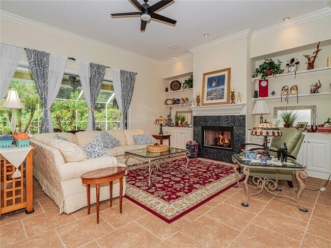 Foto del edificio - 5873 Pine Ridge Cir