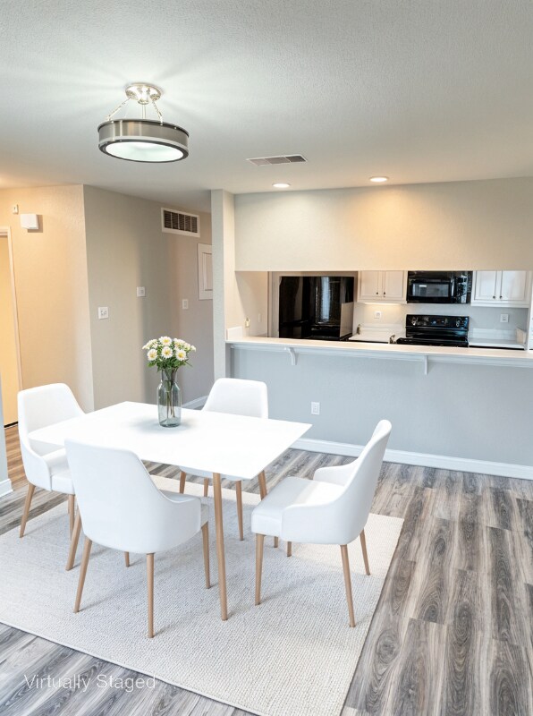 Foto del edificio - 1730 Crestpoint Dr