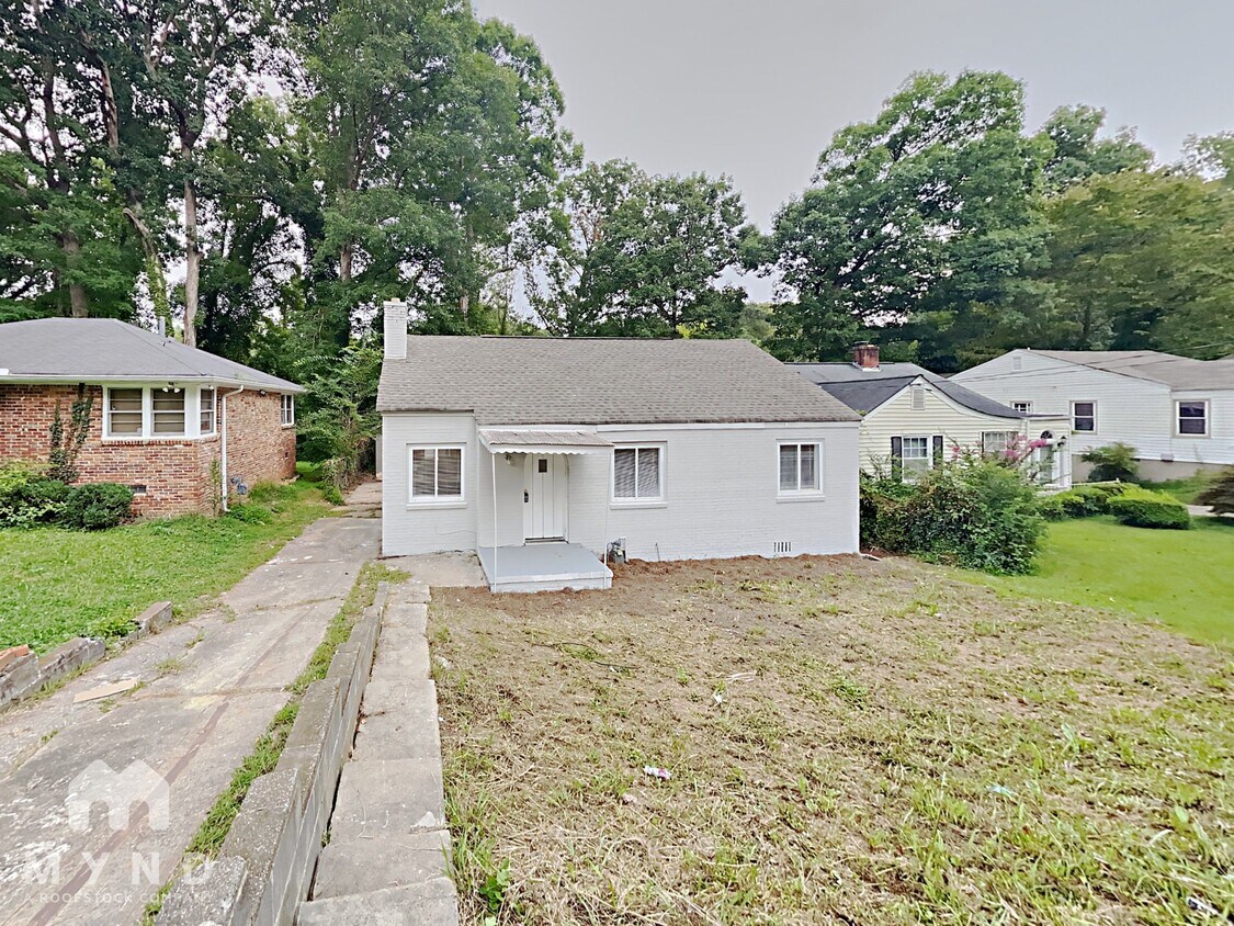 Foto principal - 1376 Westmont Rd SW
