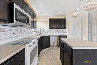 Building Photo - 1112 Katelyn Cir