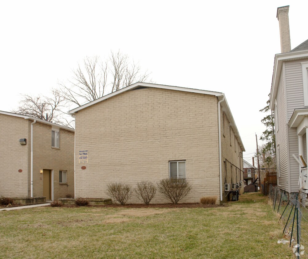Building Photo - 383 E 12th Ave
