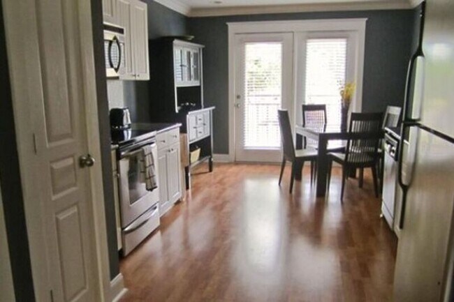 Foto del edificio - 1830 Candlewood Ct