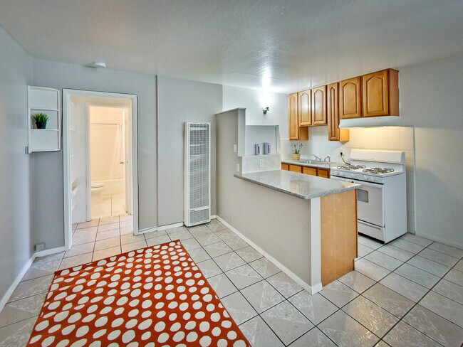Foto del edificio - 2274 E 15th St