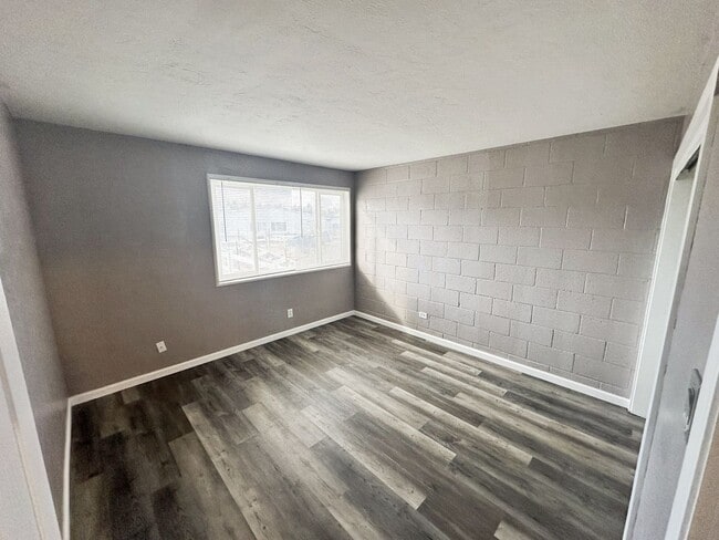 Building Photo - Remodeled 3 bedroom in Stead