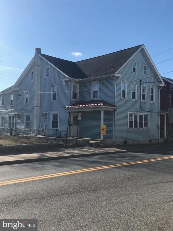 Primary Photo - 148 W High St