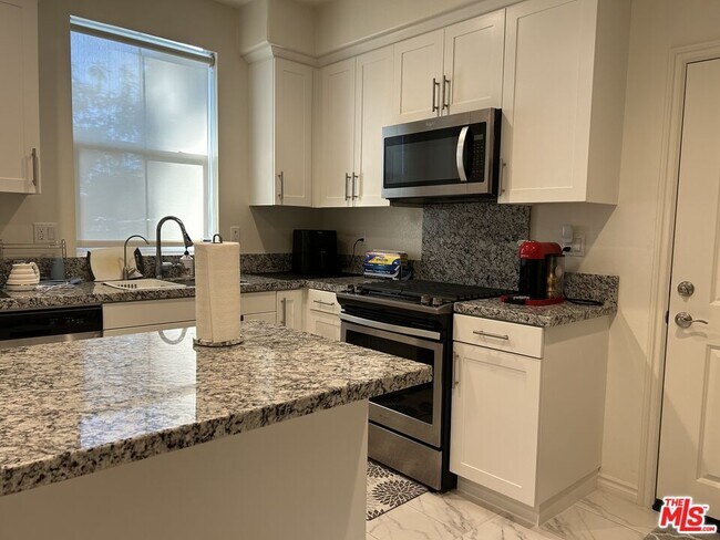 Foto del edificio - 11144 Bunker Ln