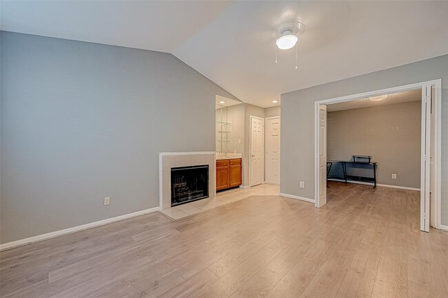 Foto del edificio - 14600 Fonmeadow Dr