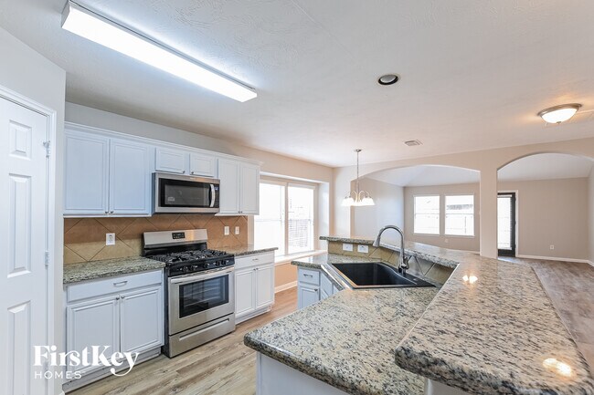 Foto del edificio - 18126 Hillock Glen Ln