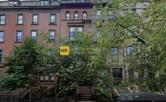 Building Photo - 163 Beacon St