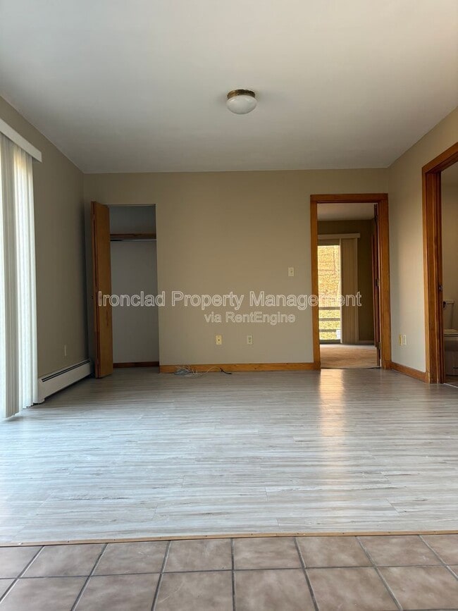 Foto del edificio - 278 Chamberlain Rd