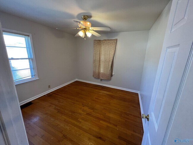 Foto del edificio - 2811 Thurman Rd SW