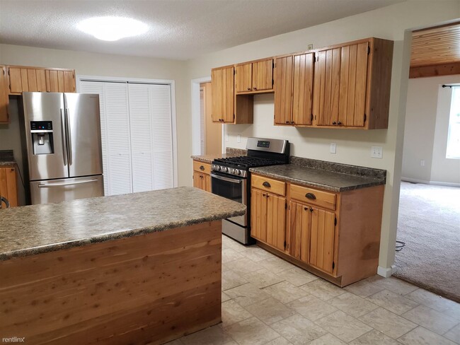 Building Photo - 5 br, 2 bath House - 3953 E M 55