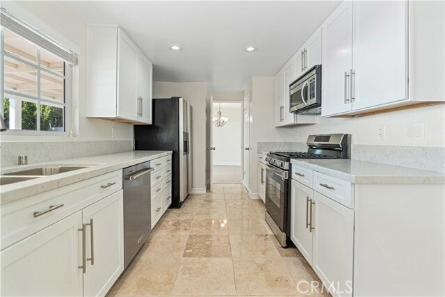 Building Photo - 30127 Vía Borica