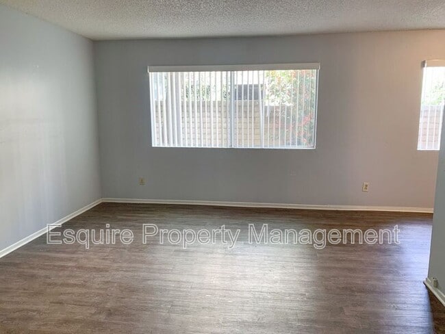 Foto del edificio - 1940 Los Feliz Dr