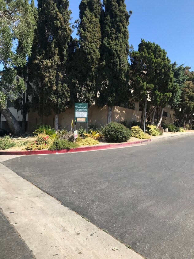 Foto principal - 4424 Cartwright Ave