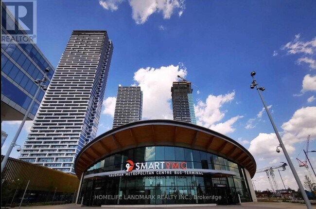 Photo du bâtiment - 950 Portage Pkwy