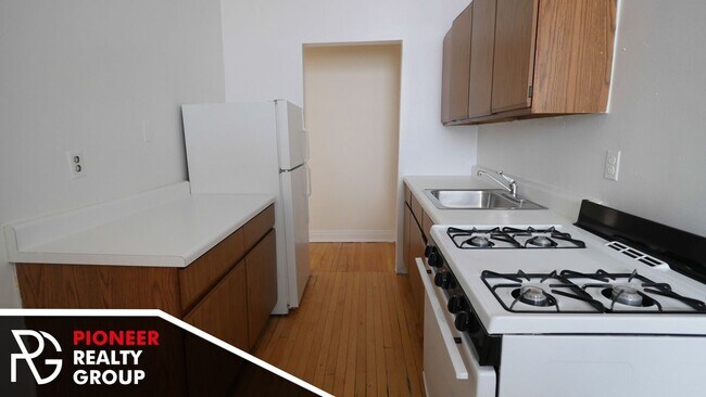Foto del edificio - 813 W Waveland Ave