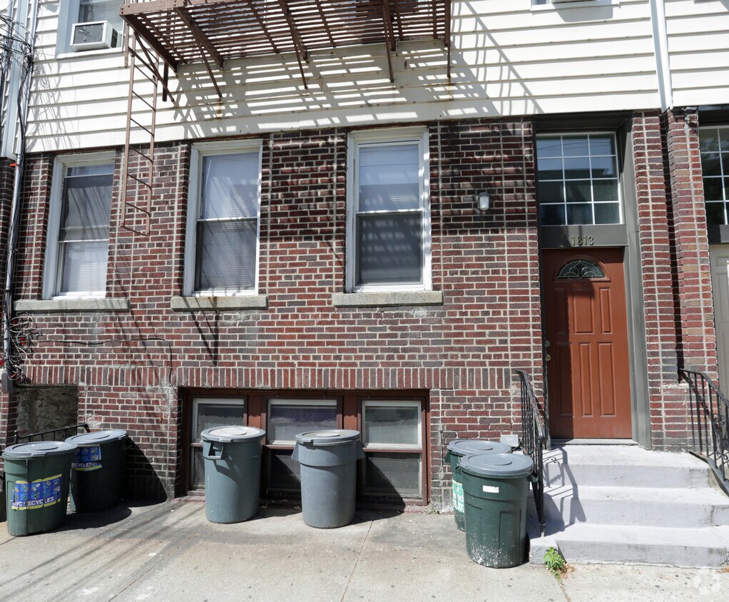 Foto del edificio - 1813 Radcliff Ave