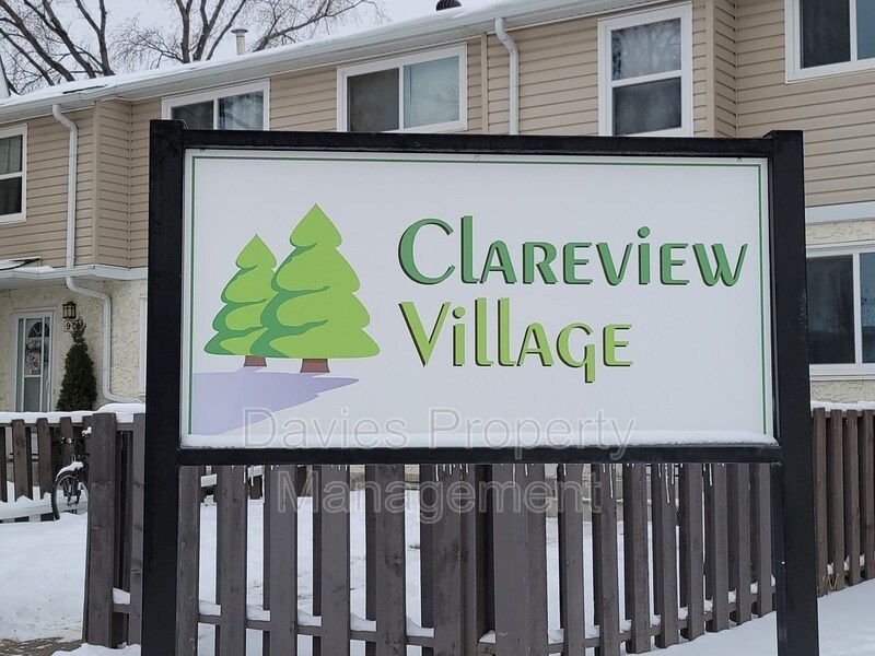 Primary Photo - 10 Clareview Village NW