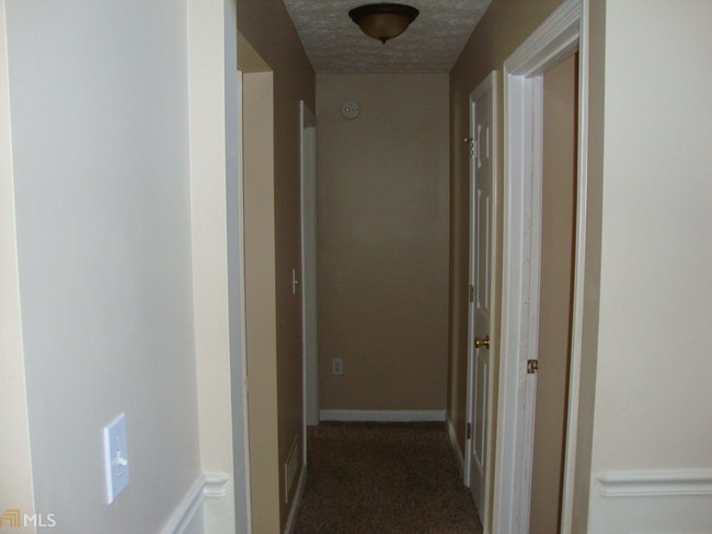 Building Photo - 229 Cambridge Dr