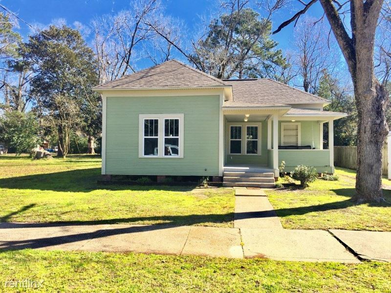3 br, 2 bath House 308 A North Royal St House for Rent in DeRidder