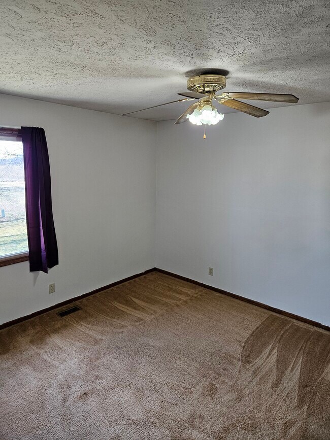 711 E 7th St Unit 4, North Bend, NE 68649 Apartments in North Bend